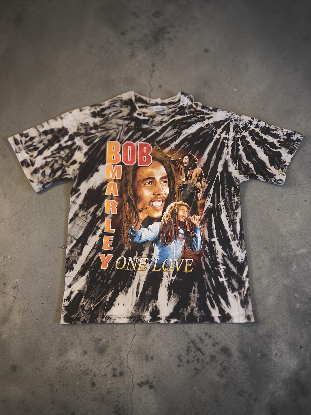 Vintsge Expressions Black & White Tie-Dye Bob Marley 'One Love' Graphic Tee